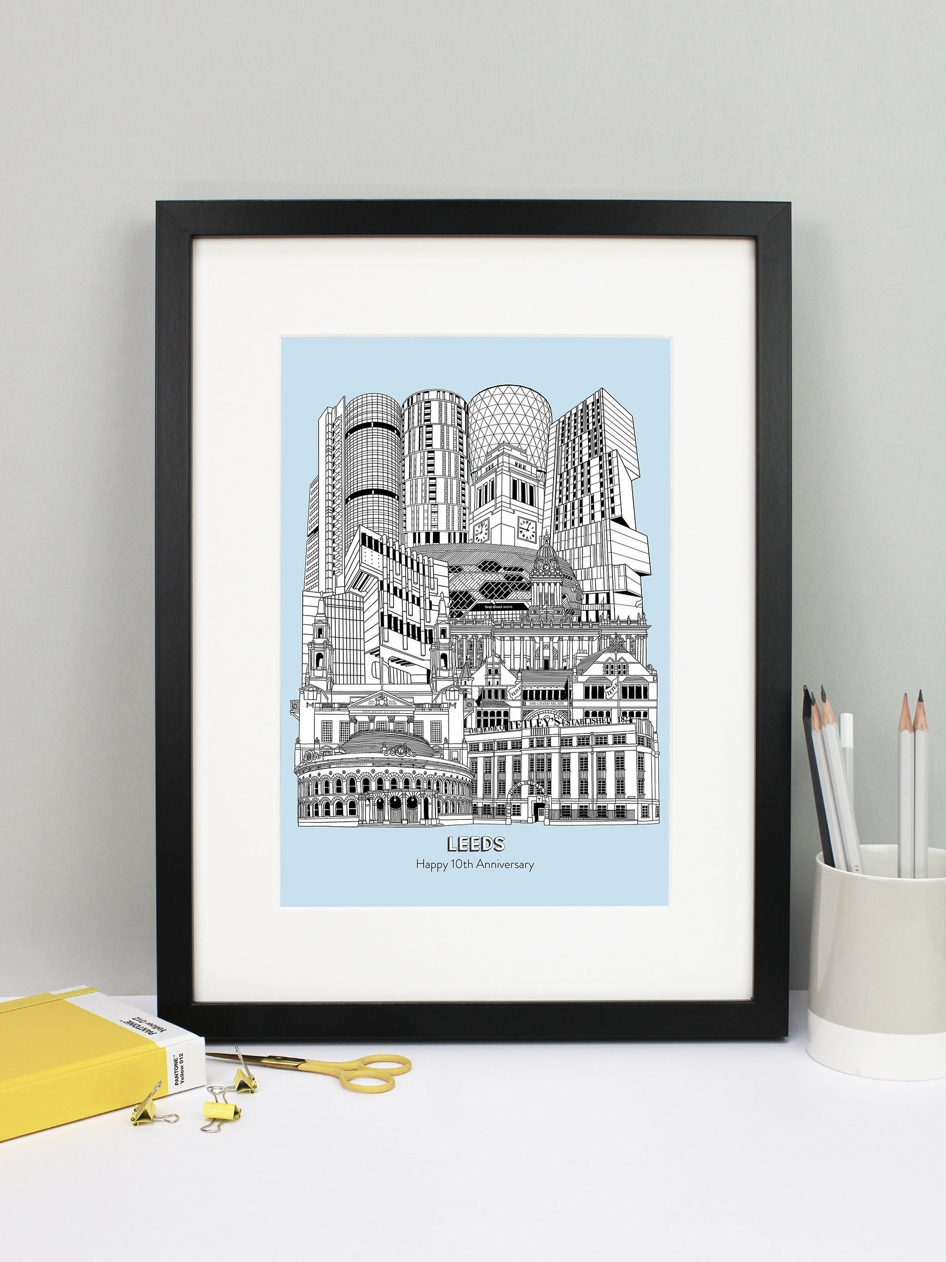 Beautifully detailed Leeds Illustration print. The perfect gift for an engagement, wedding, birthday, anniversary and house warming. It features all the well known buildings and landmarks from the vibrant UK city. The buildings and landmarks featured are: The Corn Exchange, The Tetley, Grand Arcade, Civic Hall, Roger Stevens Building, Town Hall, First Direct Arena, Broadcasting Tower, Rose Bowl at Leeds Metropolitan University, Parkinson Building clock tower, Candle House and Bridgewater Place.